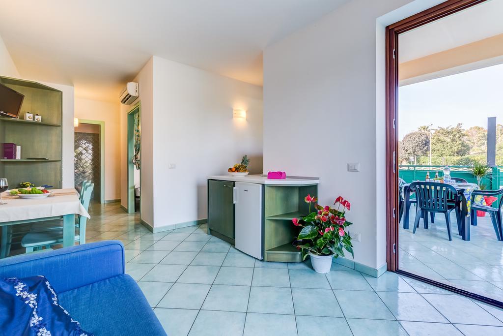 Terra Felice Aparthotel San Felice Circeo Habitación foto